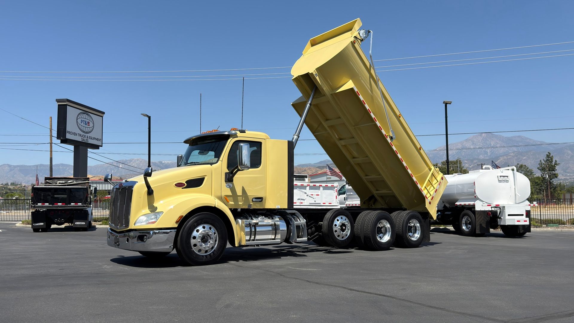 2020 Peterbilt 579 photo 8