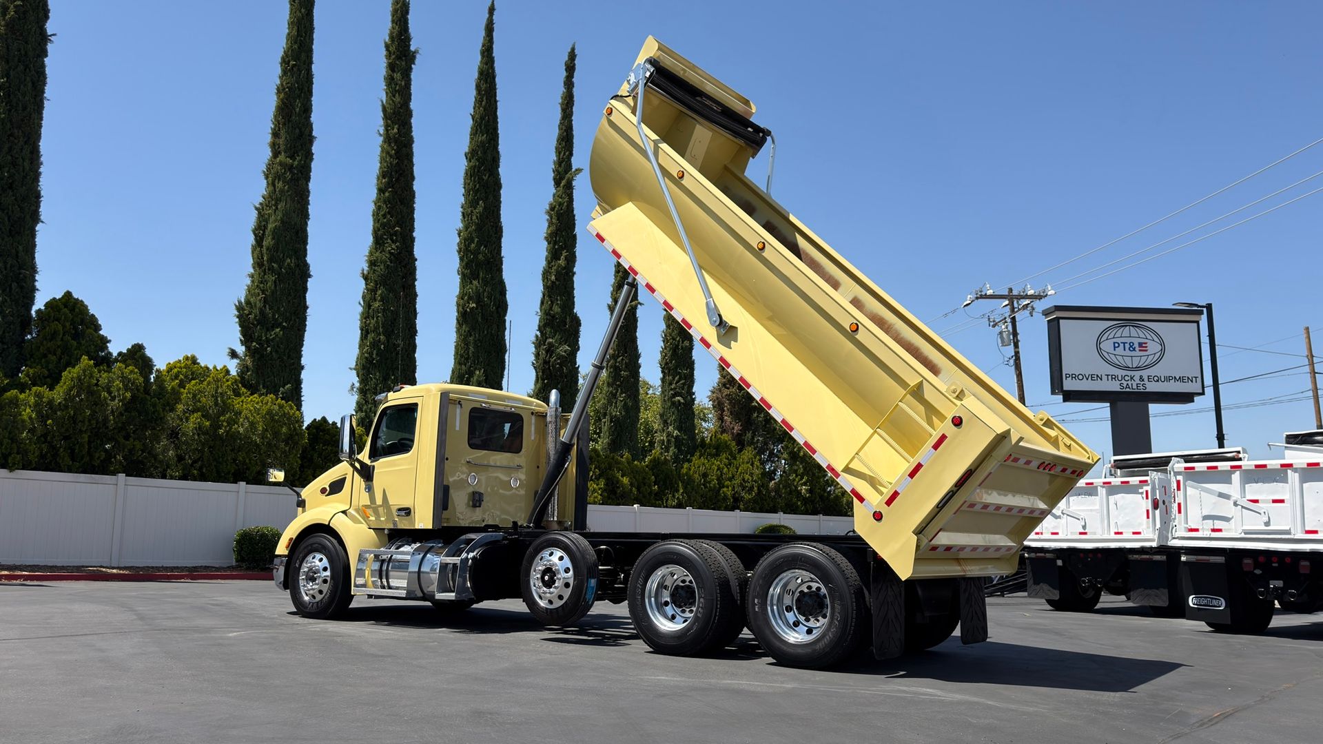 2020 Peterbilt 579 photo 9