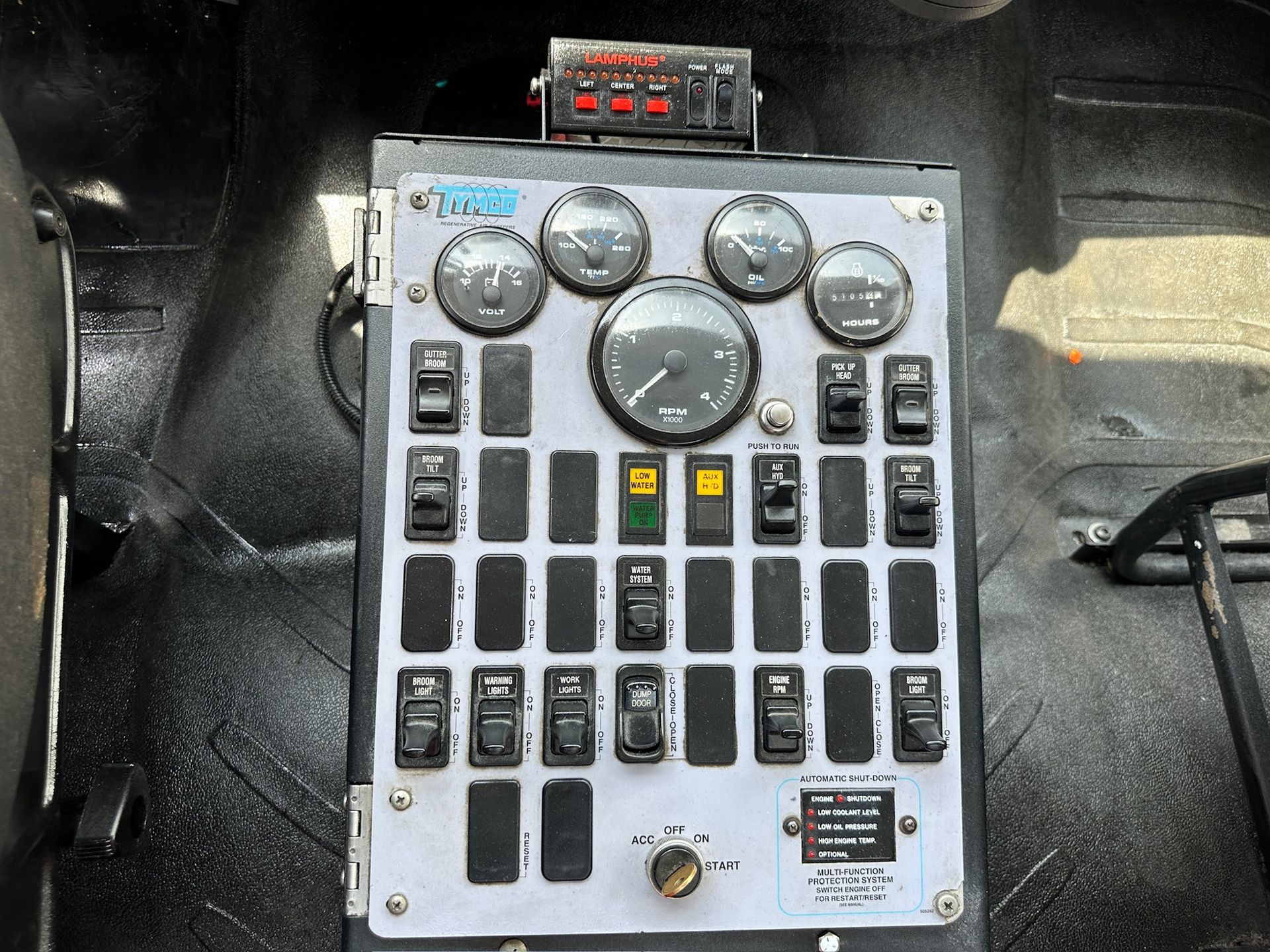 2018 Freightliner Tymco 600 photo 18
