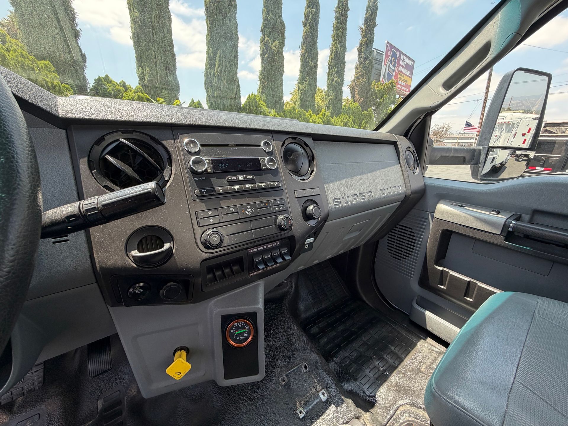 2019 Ford F750 photo 16