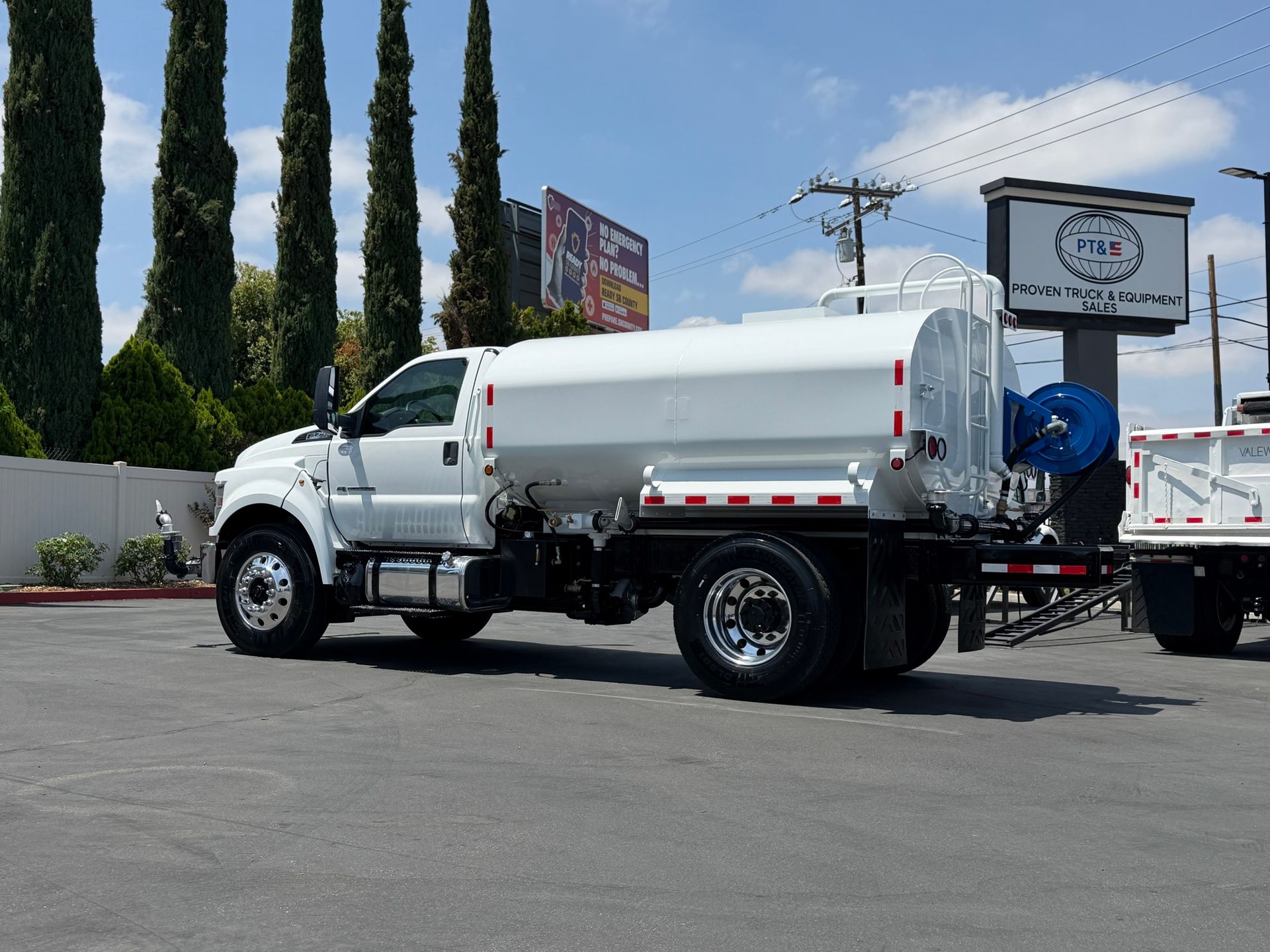 2019 Ford F750 photo 3