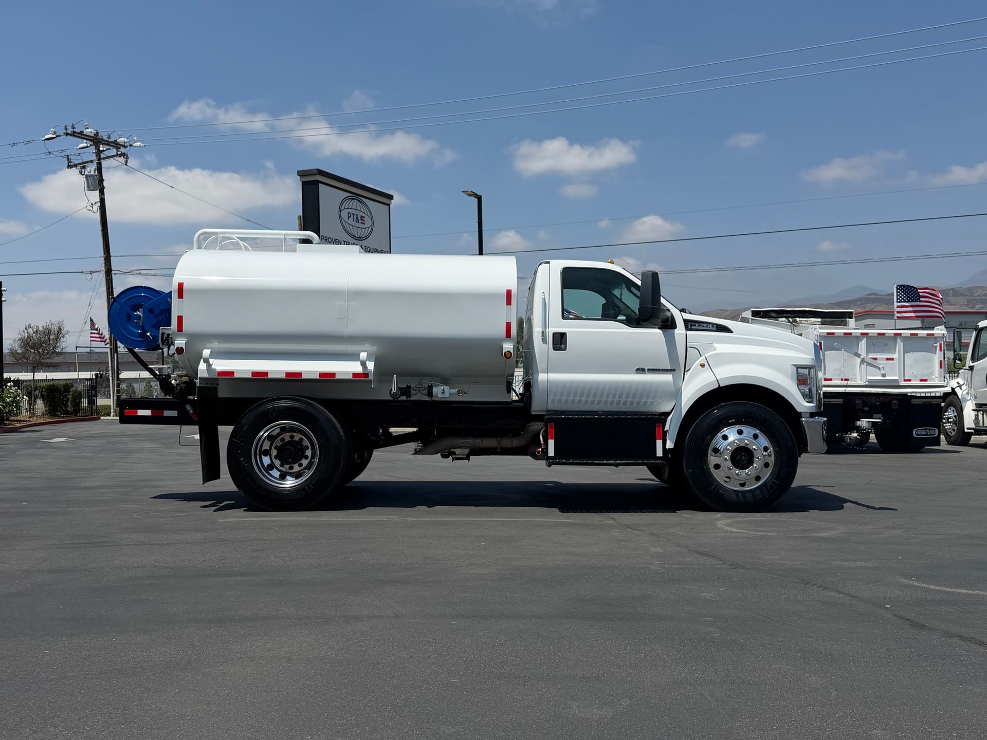 2019 Ford F750 photo 6