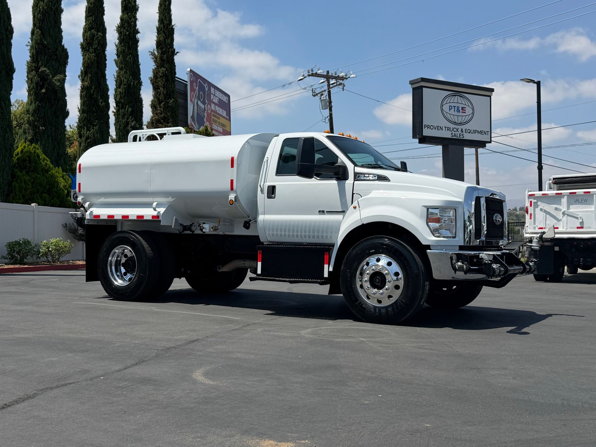 2019 Ford F750 photo 7