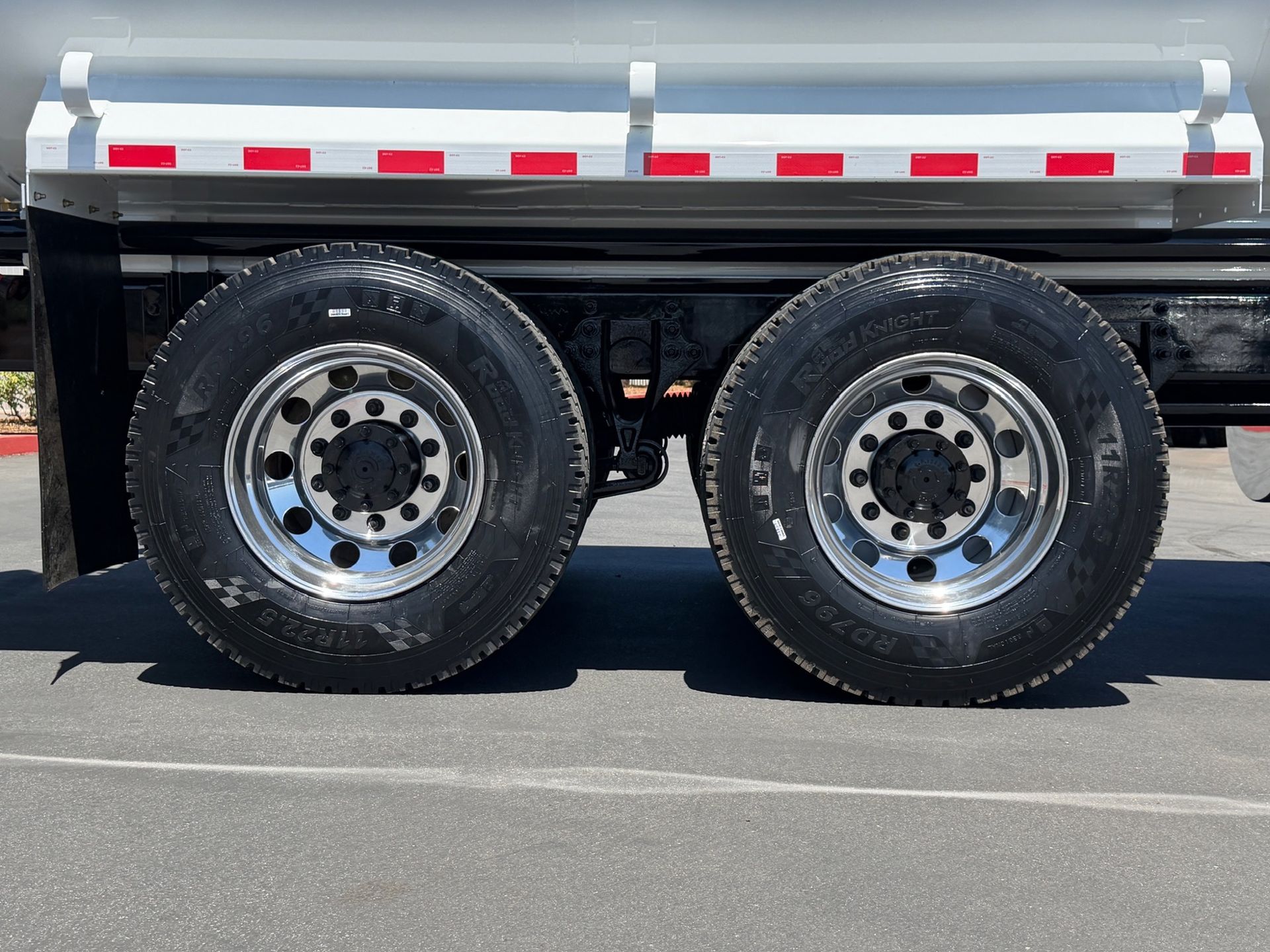 2016 International 8600 photo 12