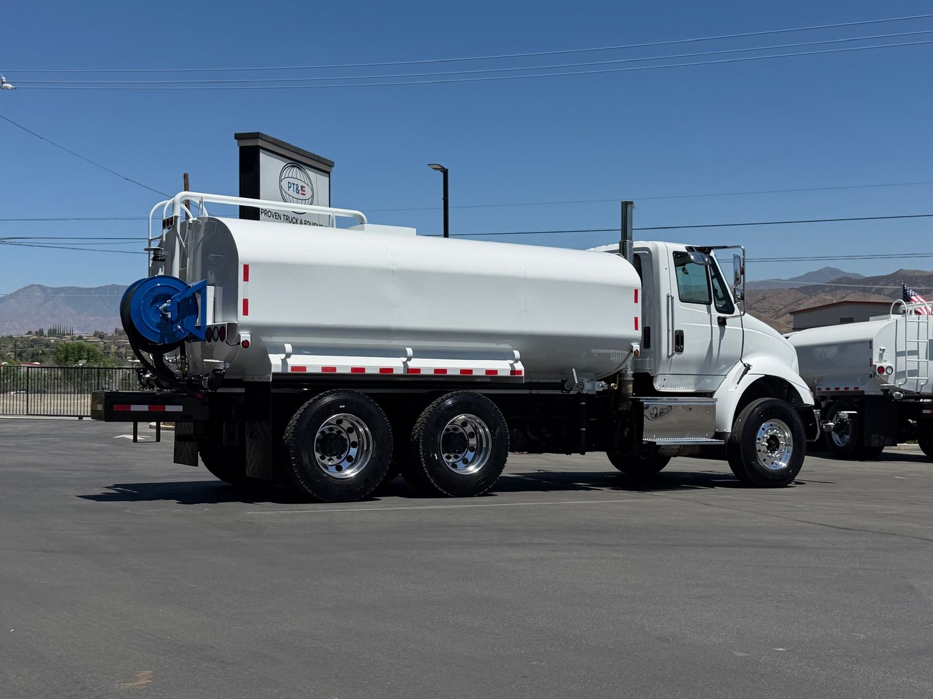 2016 International 8600 photo 5
