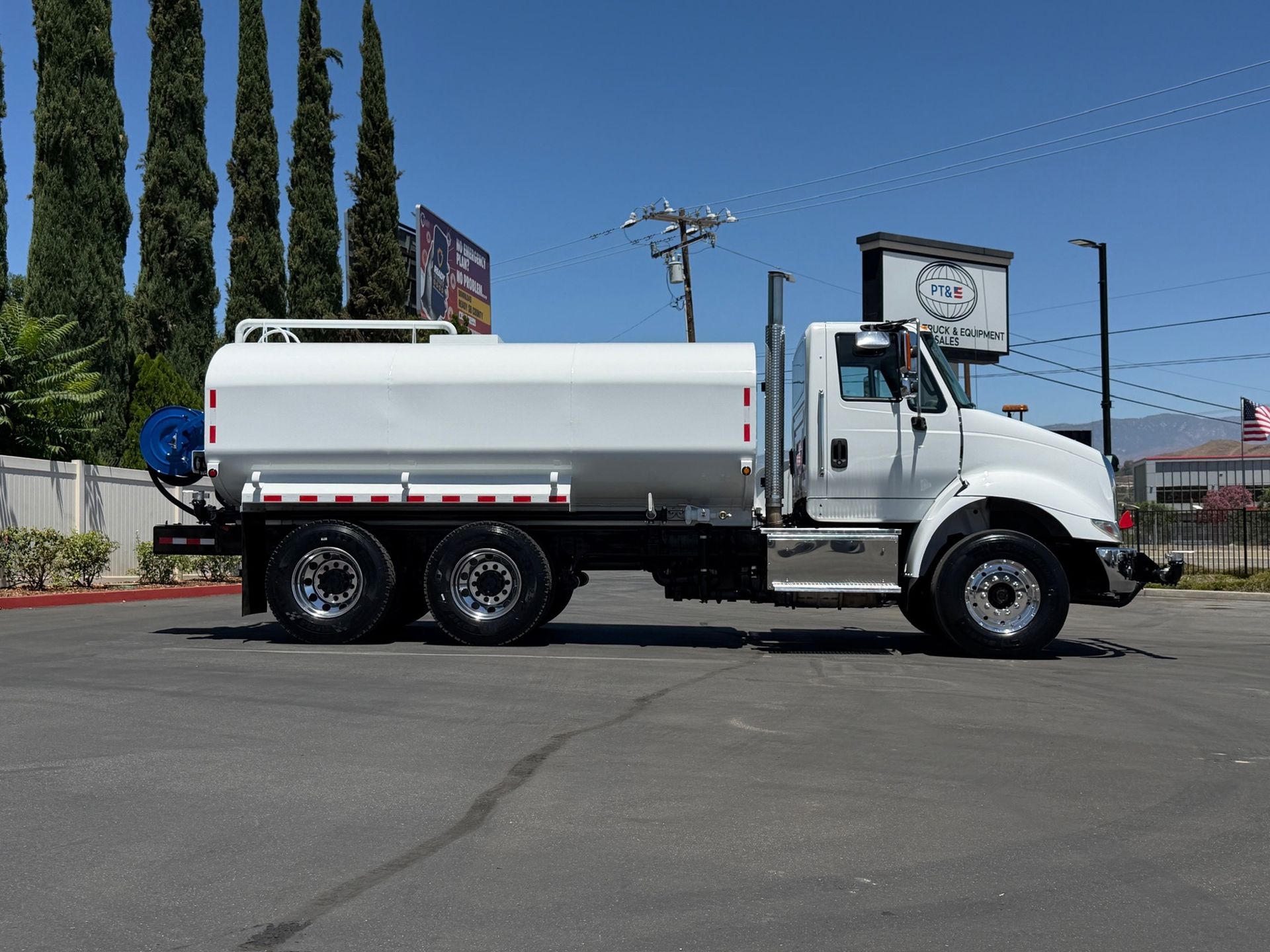 2016 International 8600 photo 6