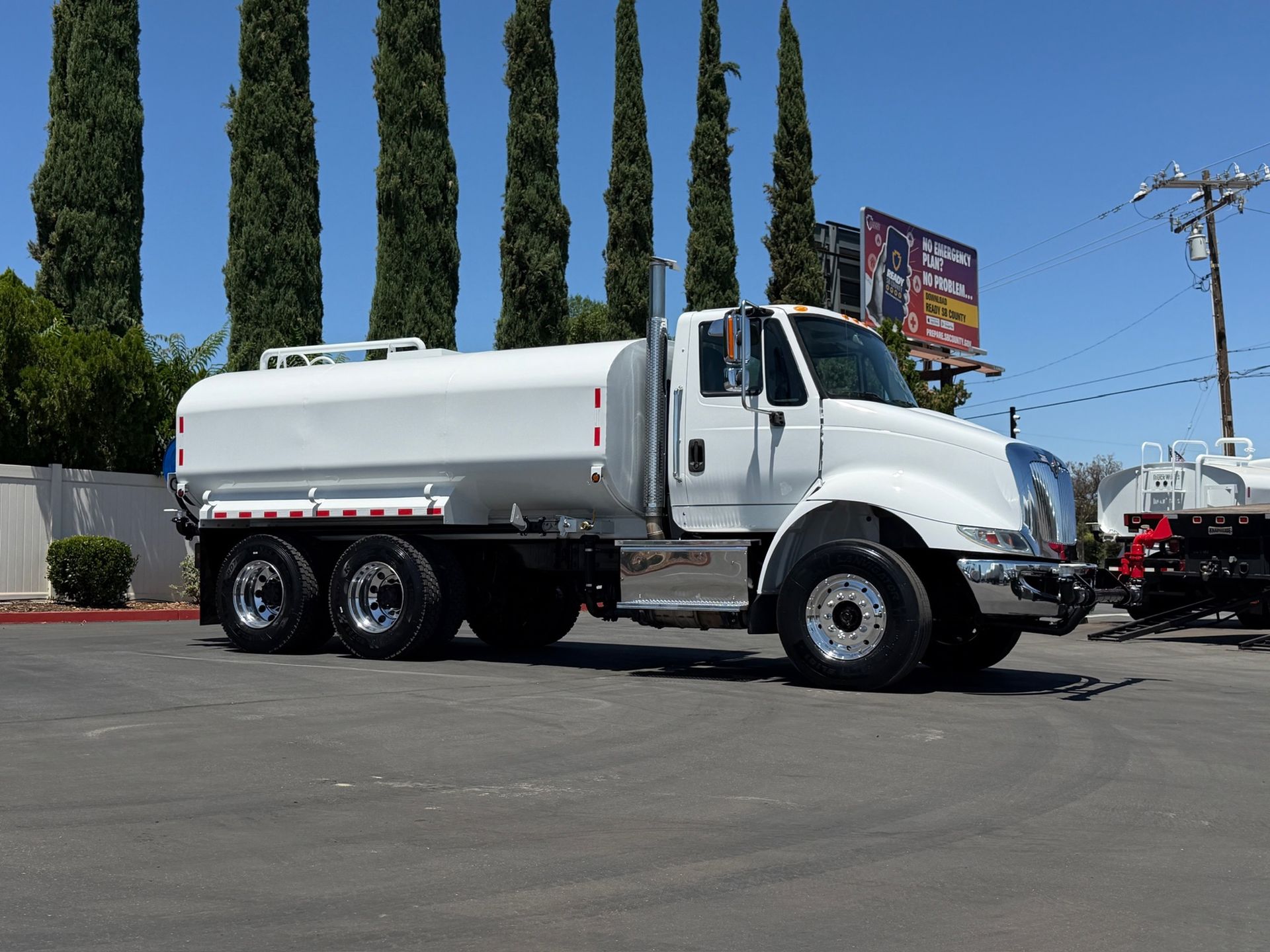 2016 International 8600 photo 7