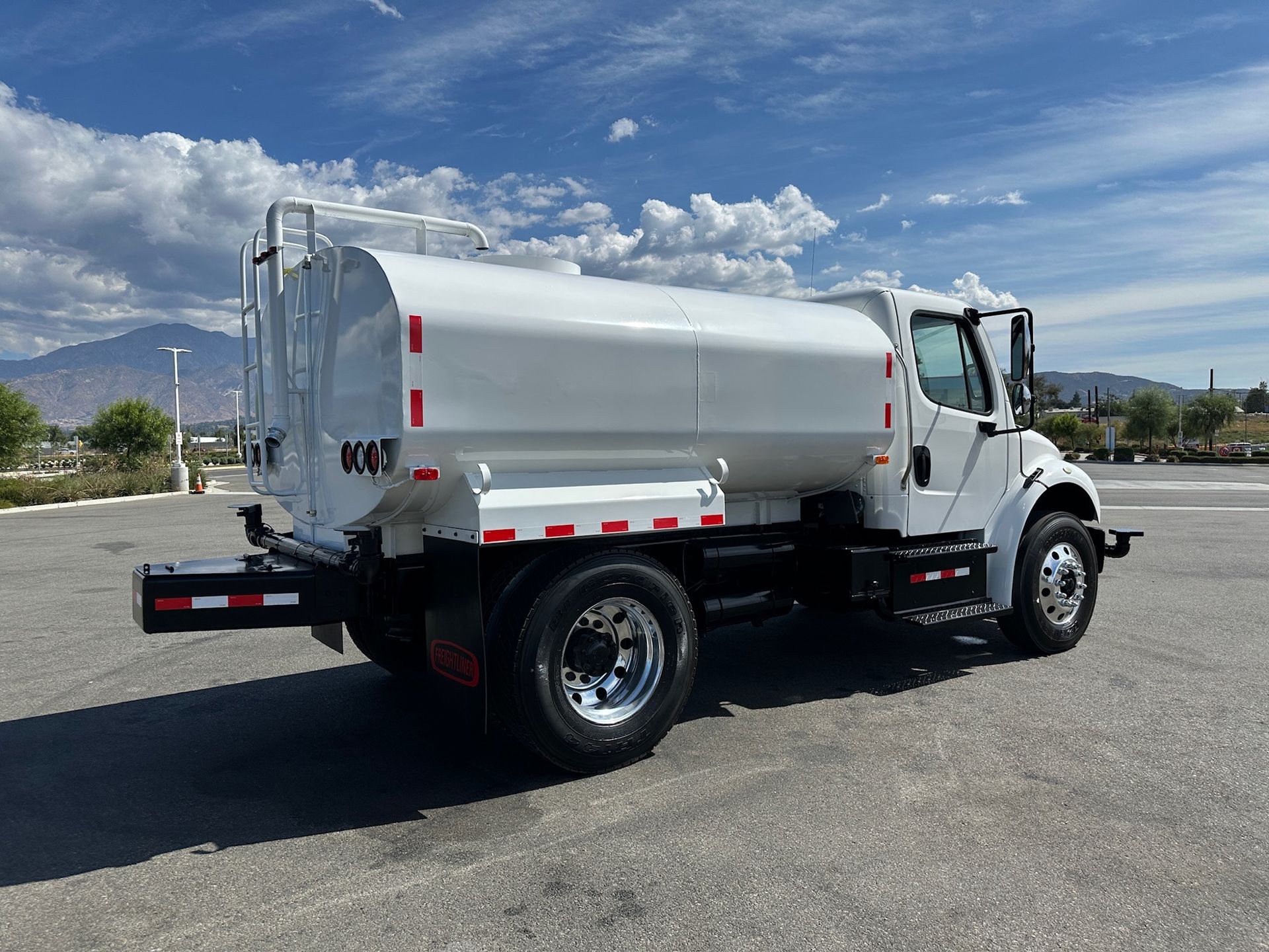 2016 Freightliner M2 photo 5