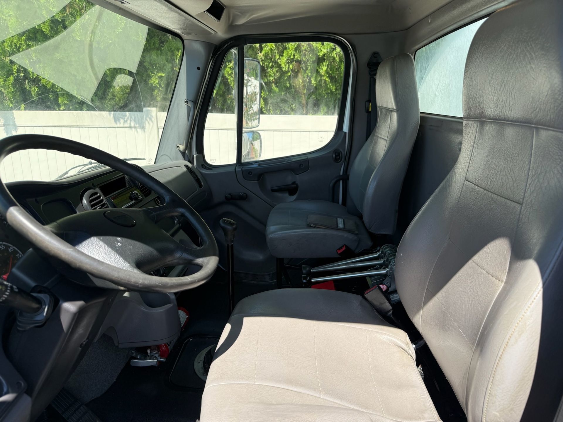 2018 Freightliner M2 photo 11