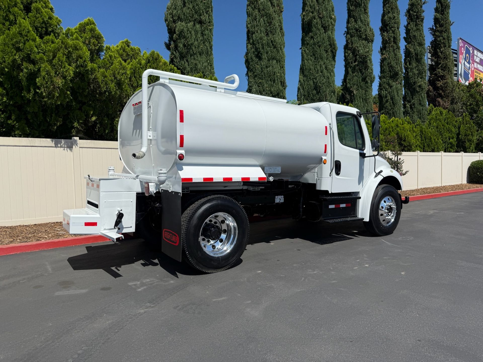2018 Freightliner M2 photo 4