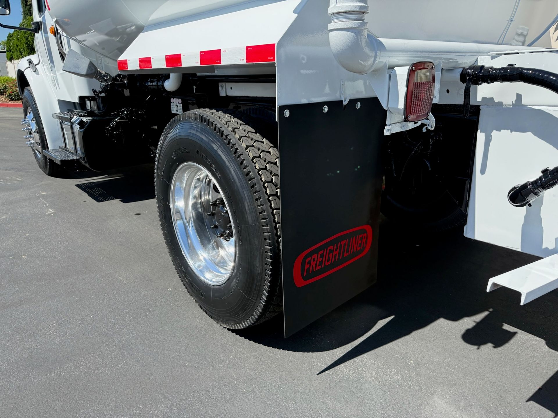 2018 Freightliner M2 photo 9
