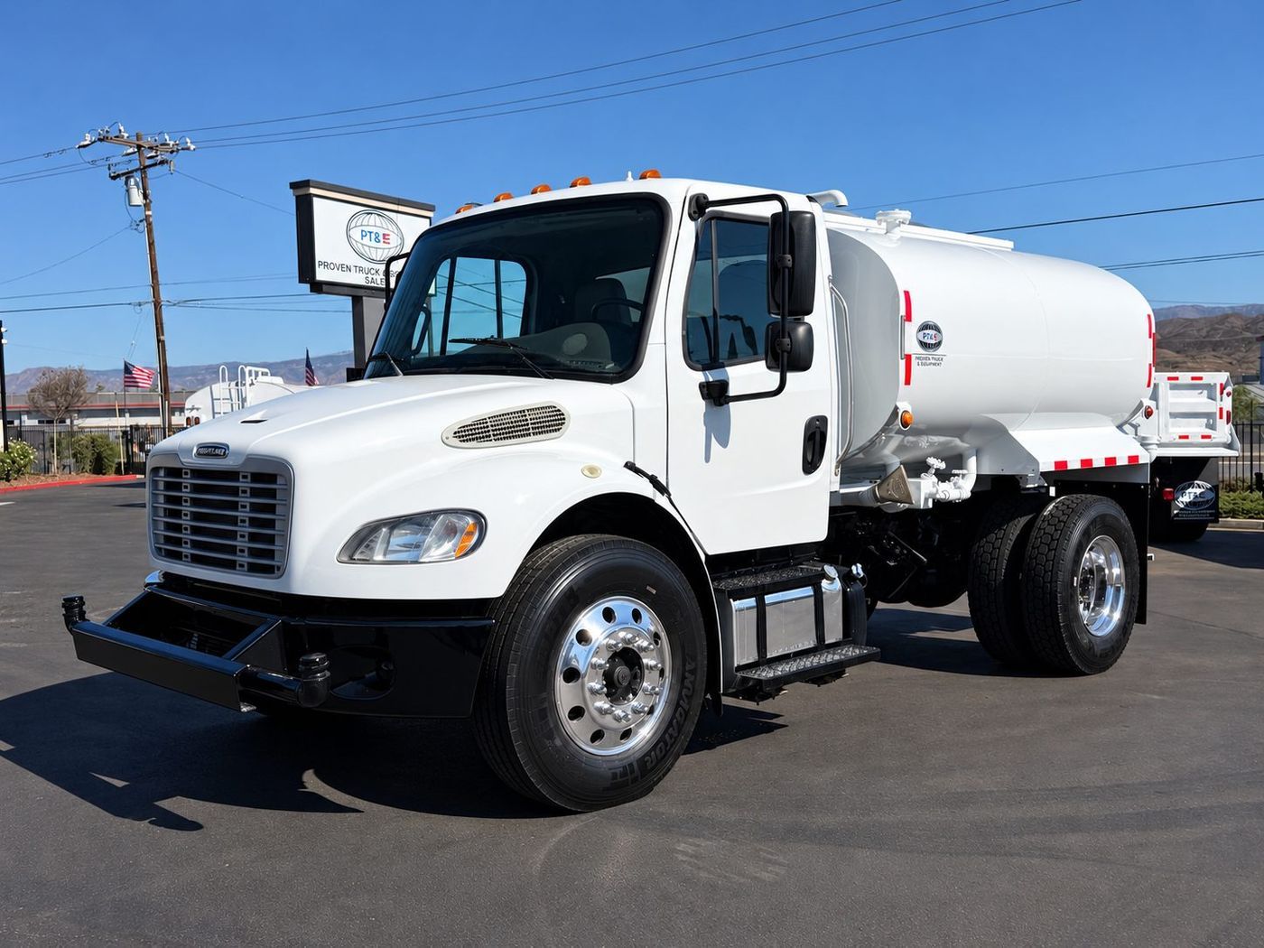 2019 Freightliner M2