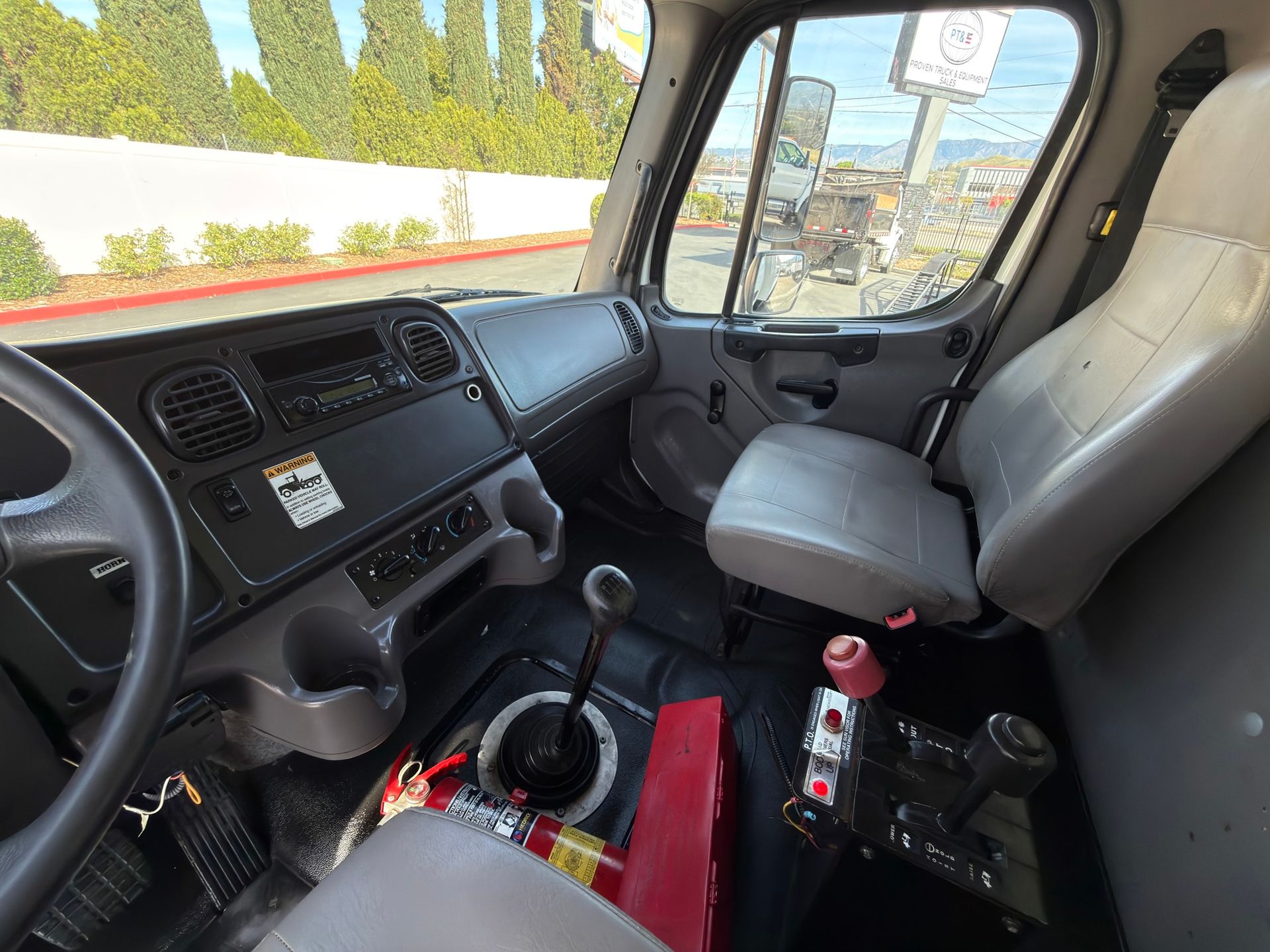 2014 Freightliner M2 photo 18