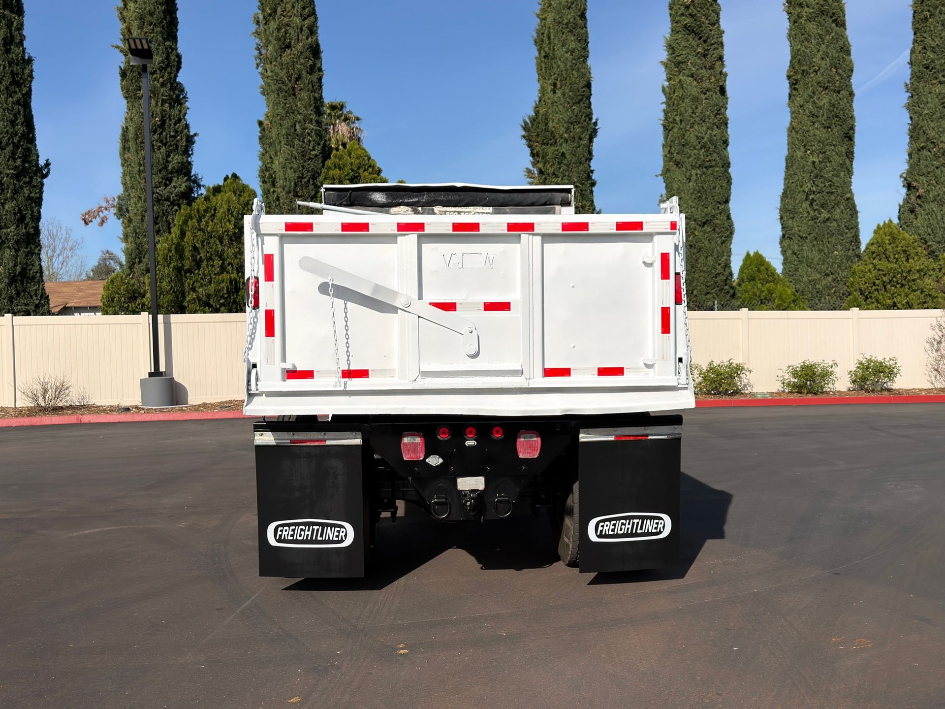 2014 Freightliner M2 photo 4