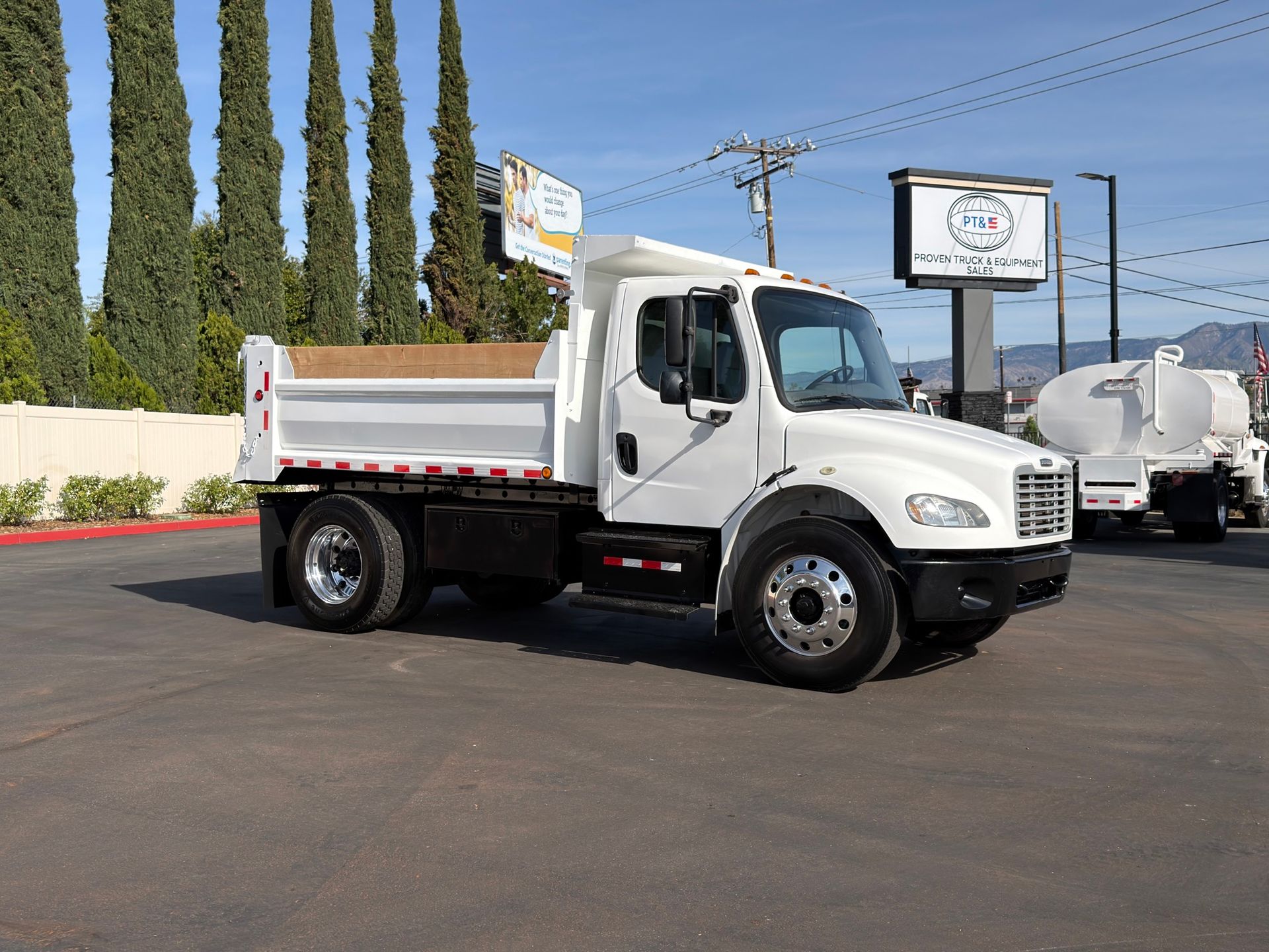 2014 Freightliner M2 photo 7