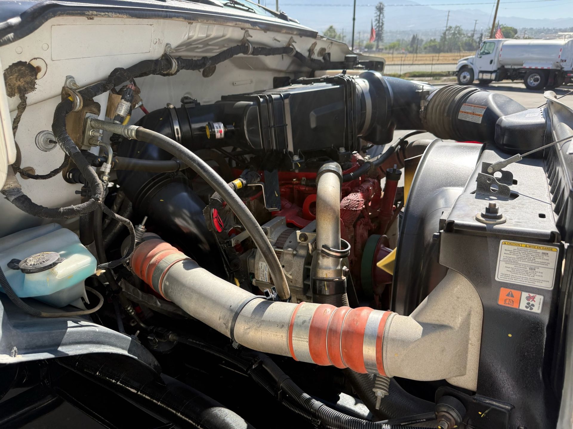 2014 Ford F750 photo 12