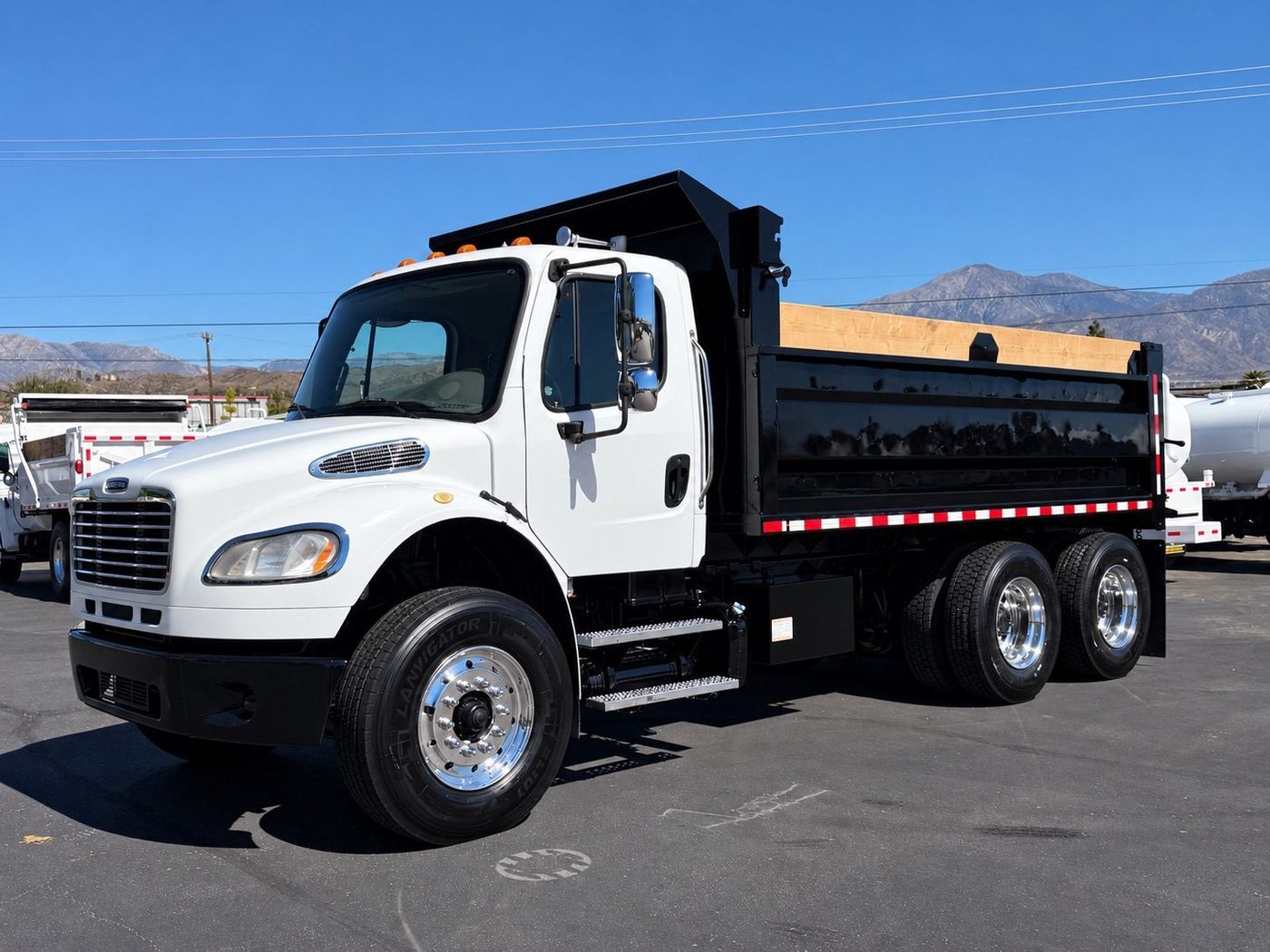 2016 Freightliner M2