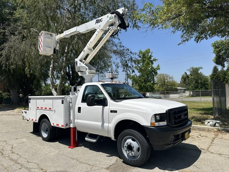 2004 Ford F-550 S.D. · photo 1 of 30