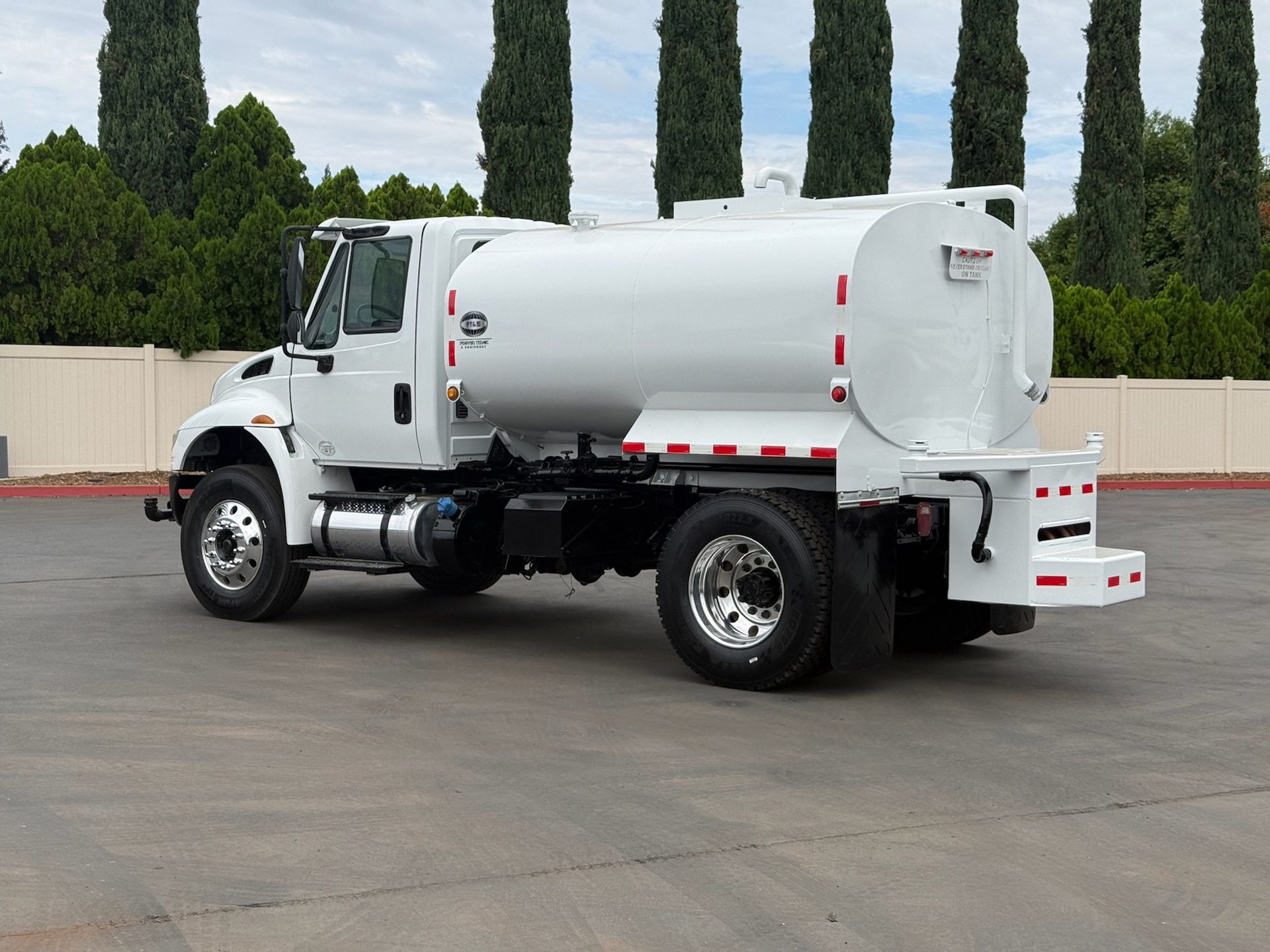 2015 International 4300 photo 3
