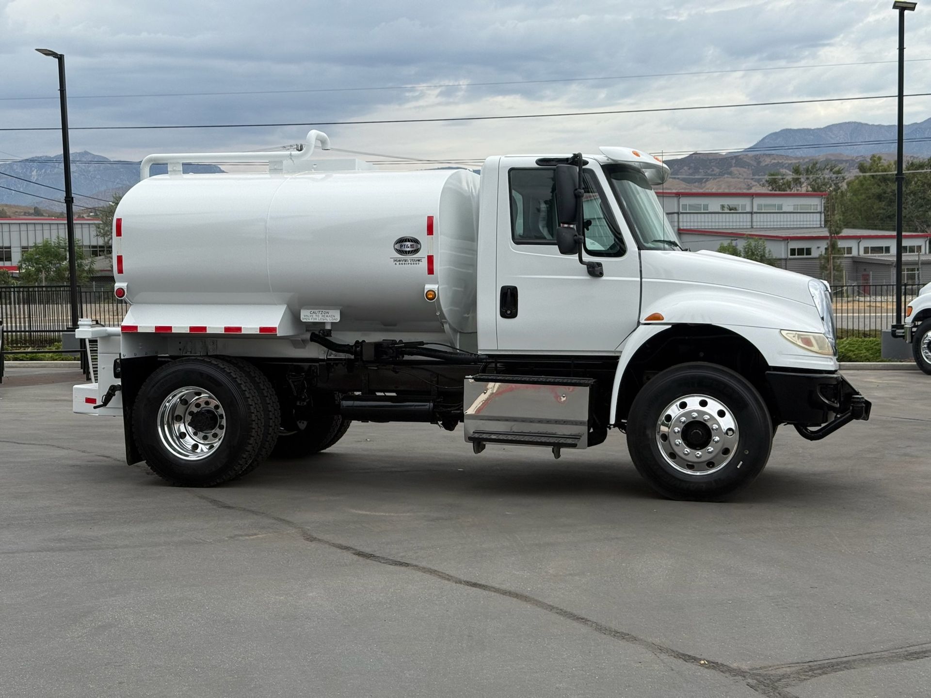 2015 International 4300 photo 5
