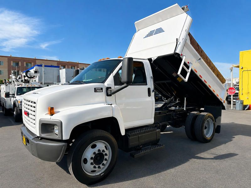 2007 GMC Topkick C-7500 Dump Truck